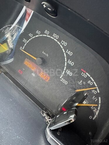 Mercedes Vito 2000, 390,000 km - 2.2 l - Bakı