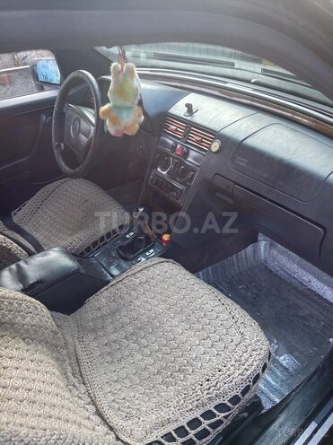 Mercedes C 200 1995, 606,585 km - 2.0 l - Qax