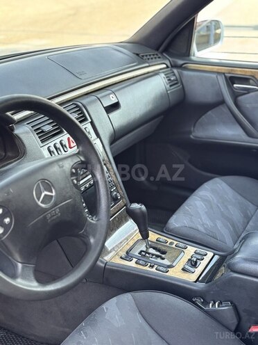 Mercedes E 270 1999, 399,500 km - 2.7 l - Qusar