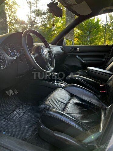 Volkswagen Golf 2003, 310,505 km - 2.0 l - Şamaxı