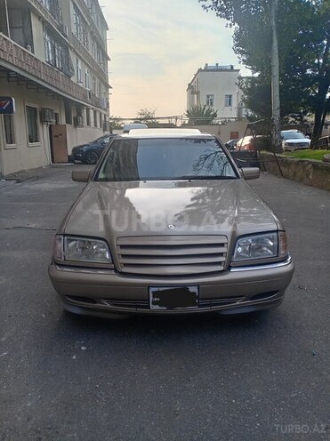 Mercedes C 230 2000, 235,000 km - 2.3 л - Bakı