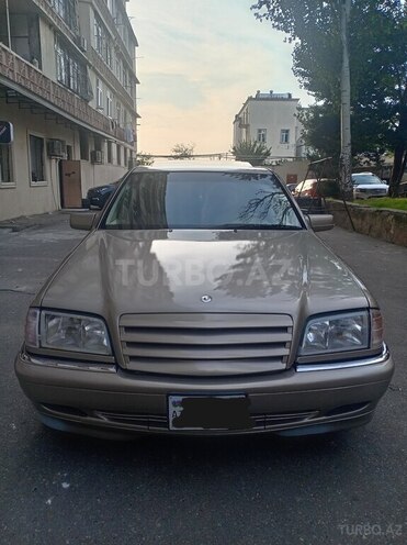 Mercedes C 230 2000, 235,000 km - 2.3 л - Bakı