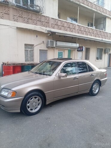 Mercedes C 230 2000, 235,000 km - 2.3 л - Bakı