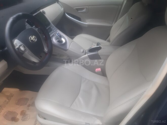 Toyota Prius 2014, 300,000 km - 1.8 л - Bakı