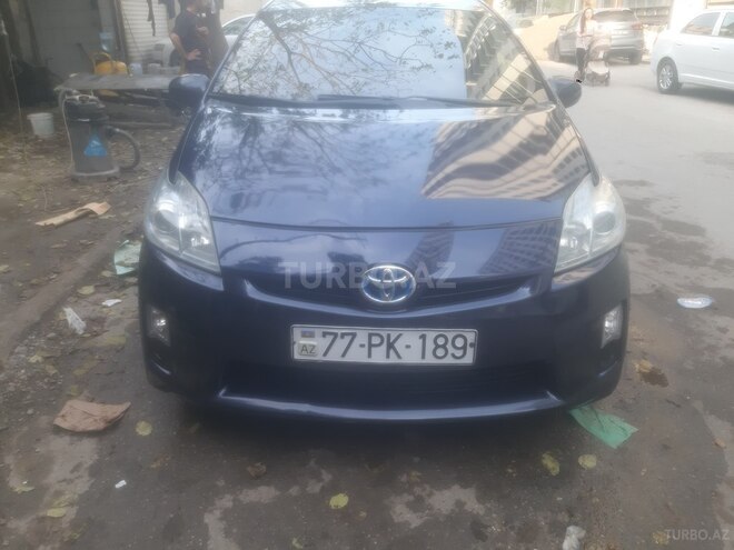 Toyota Prius 2014, 300,000 km - 1.8 л - Bakı