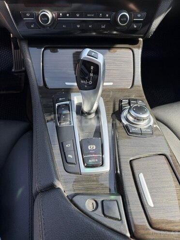 BMW 528 2013, 290,000 km - 2.0 l - Bakı