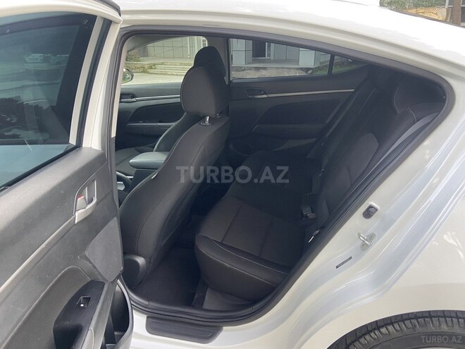 Hyundai Elantra 2018, 145,000 km - 2.0 л - Bakı