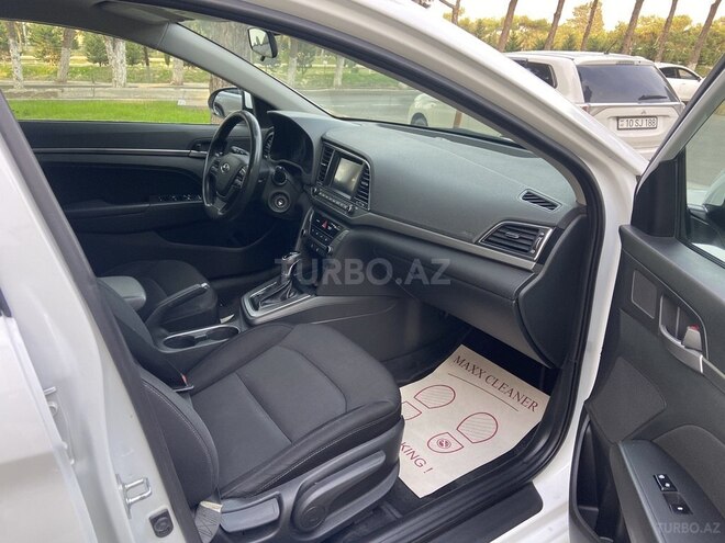 Hyundai Elantra 2018, 145,000 km - 2.0 л - Bakı