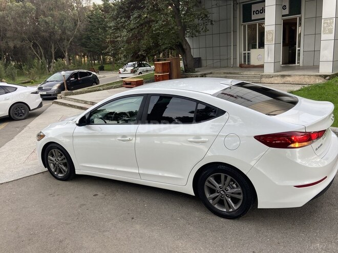 Hyundai Elantra 2018, 145,000 km - 2.0 л - Bakı