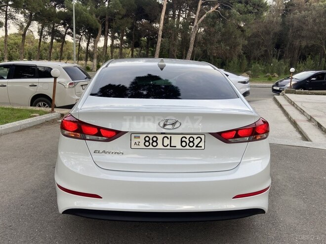 Hyundai Elantra 2018, 145,000 km - 2.0 л - Bakı
