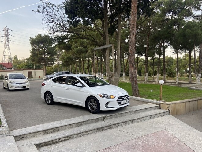 Hyundai Elantra 2018, 145,000 km - 2.0 л - Bakı