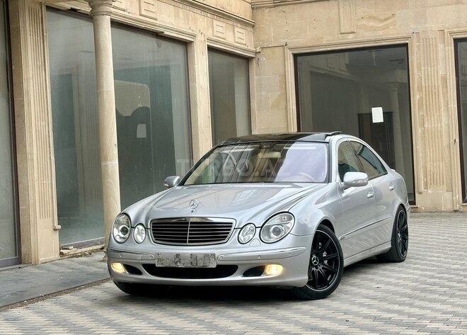 Mercedes E 240 2002, 319,000 km - 2.6 l - Bakı