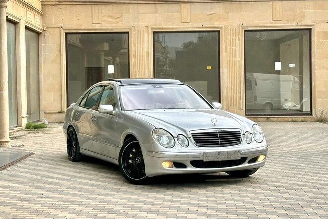 Mercedes E 240 2002, 319,000 km - 2.6 l - Bakı