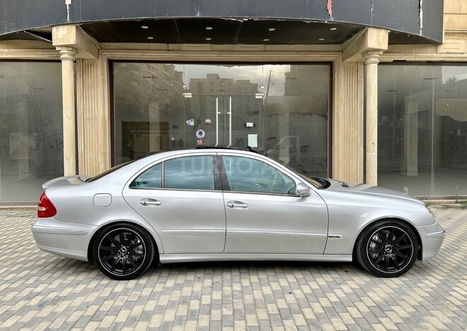 Mercedes E 240 2002, 319,000 km - 2.6 l - Bakı