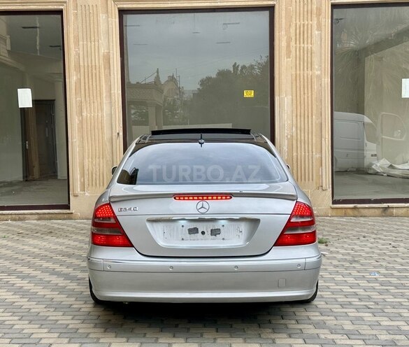 Mercedes E 240 2002, 319,000 km - 2.6 l - Bakı