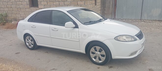 Daewoo Gentra 2014, 330,000 km - 1.5 l - Ağsu