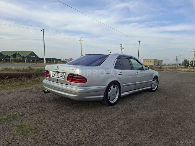 Mercedes E 240 1998, 338,000 km - 2.4 л - Şəmkir