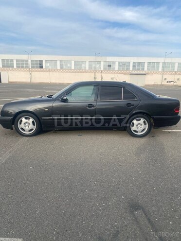 Mercedes E 220 1999, 280,000 km - 2.2 л - Gəncə