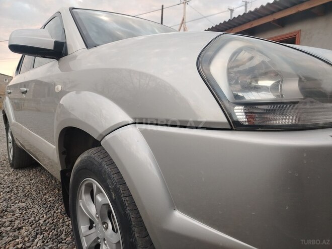 Hyundai Tucson 2008, 285,320 km - 2.0 l - Neftçala