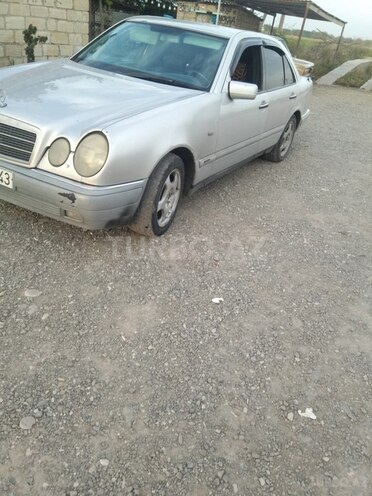 Mercedes E 220 1998, 411,089 km - 2.2 l - Ağdam
