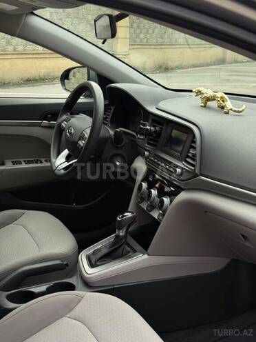 Hyundai Elantra 2018, 75,000 km - 2.0 l - Bakı