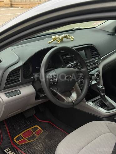 Hyundai Elantra 2018, 75,000 km - 2.0 l - Bakı