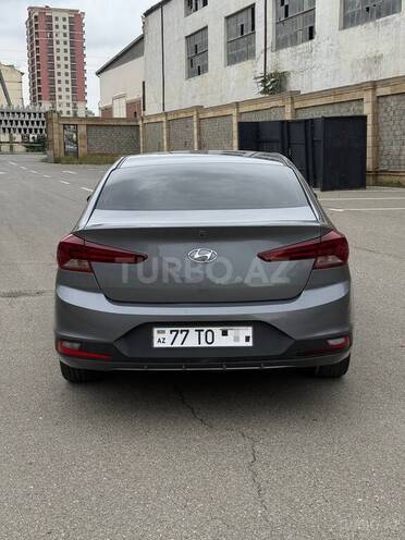 Hyundai Elantra 2018, 75,000 km - 2.0 l - Bakı