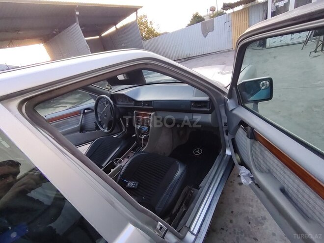 Mercedes 220 E 1993, 676,016 km - 2.2 l - Xaçmaz