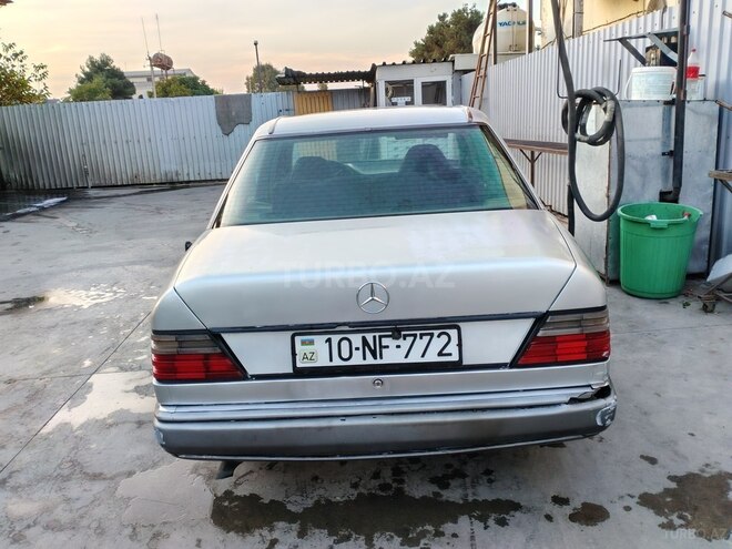 Mercedes 220 E 1993, 676,016 km - 2.2 l - Xaçmaz