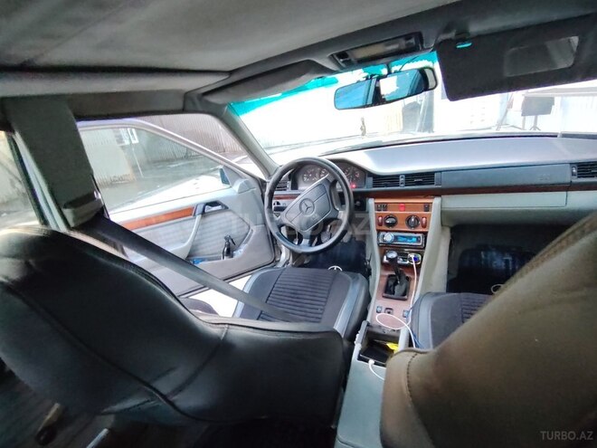 Mercedes 220 E 1993, 676,016 km - 2.2 l - Xaçmaz