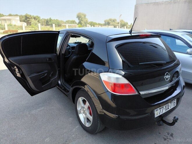 Opel Astra 2004, 285,000 km - 1.4 l - Neftçala