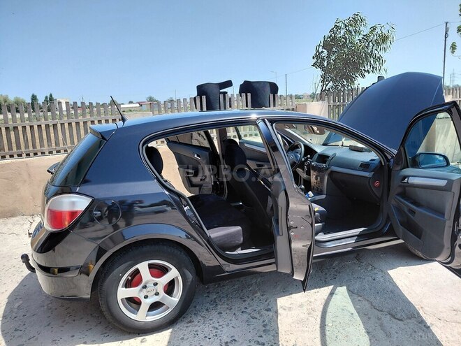 Opel Astra 2004, 285,000 km - 1.4 l - Neftçala