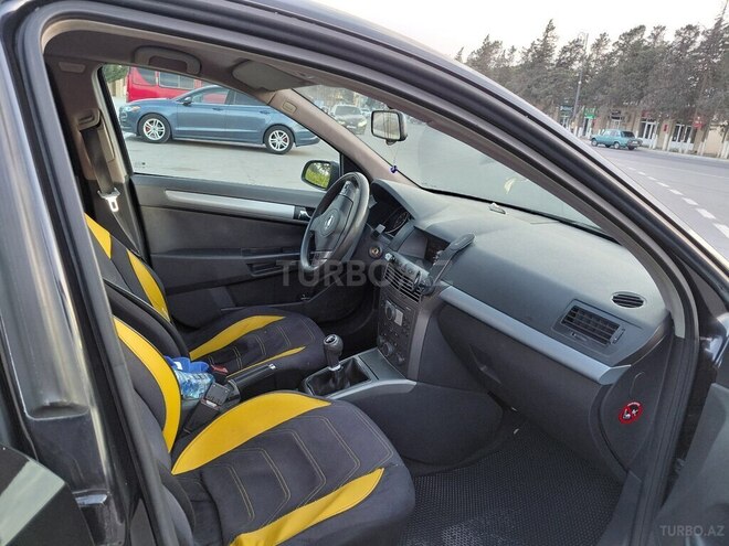 Opel Astra 2004, 285,000 km - 1.4 l - Neftçala