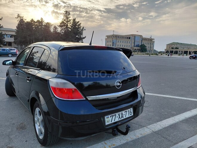 Opel Astra 2004, 285,000 km - 1.4 l - Neftçala