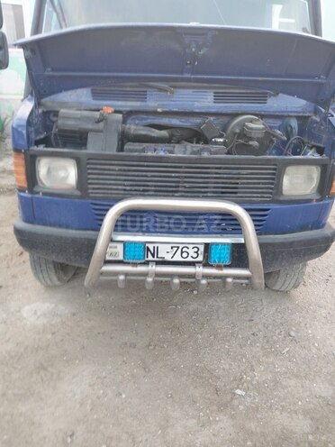 Mercedes 208 D 1994, 200,000 km - 2.9 л - Bakı