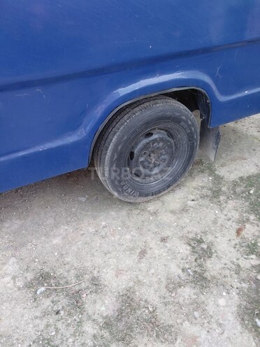 Mercedes 208 D 1994, 200,000 km - 2.9 л - Bakı