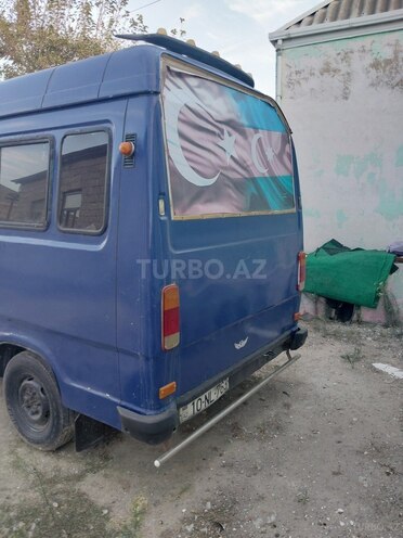 Mercedes 208 D 1994, 200,000 km - 2.9 л - Bakı