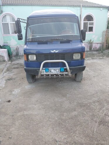 Mercedes 208 D 1994, 200,000 km - 2.9 л - Bakı