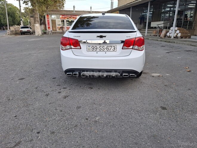 Chevrolet Cruze 2015, 392,000 km - 1.4 l - Göyçay