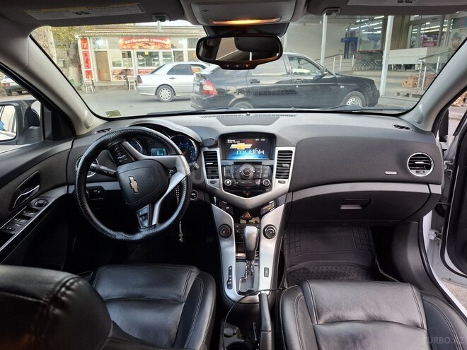 Chevrolet Cruze 2015, 392,000 km - 1.4 l - Göyçay