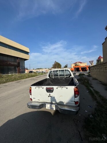 Mitsubishi L200 2007, 278,000 km - 2.5 л - Bakı