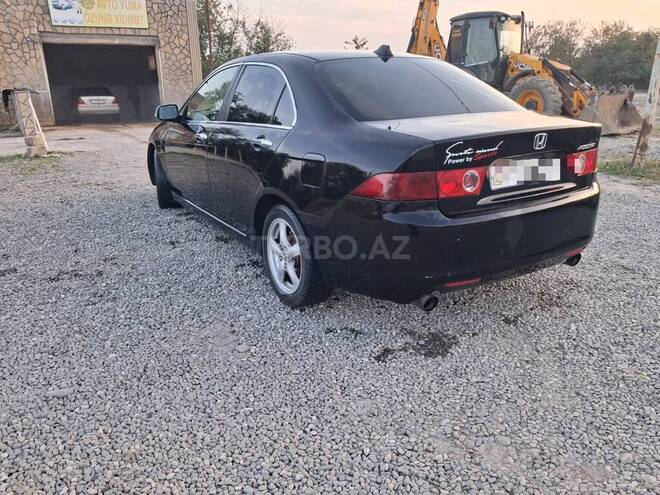 Honda Accord 2004, 380,000 km - 2.4 l - Quba