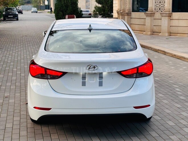 Hyundai Elantra 2014, 178,054 km - 1.8 l - İmişli