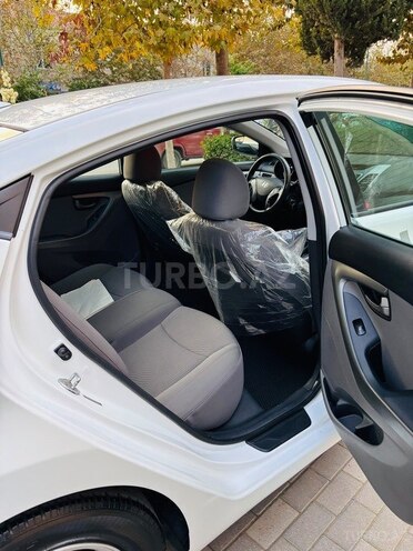 Hyundai Elantra 2014, 178,054 km - 1.8 l - İmişli