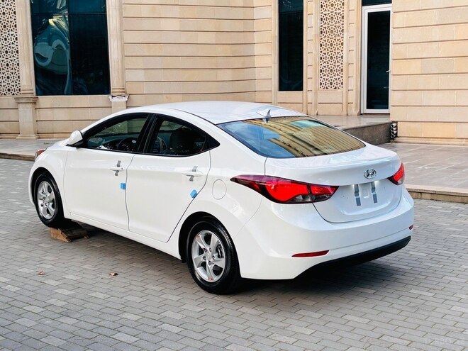 Hyundai Elantra 2014, 178,054 km - 1.8 l - İmişli