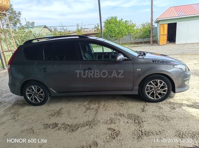 Hyundai i30 2011, 359,797 km - 1.6 л - Biləsuvar