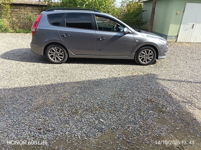 Hyundai i30 2011, 359,797 km - 1.6 л - Biləsuvar
