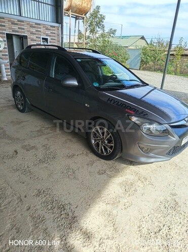 Hyundai i30 2011, 359,797 km - 1.6 л - Biləsuvar
