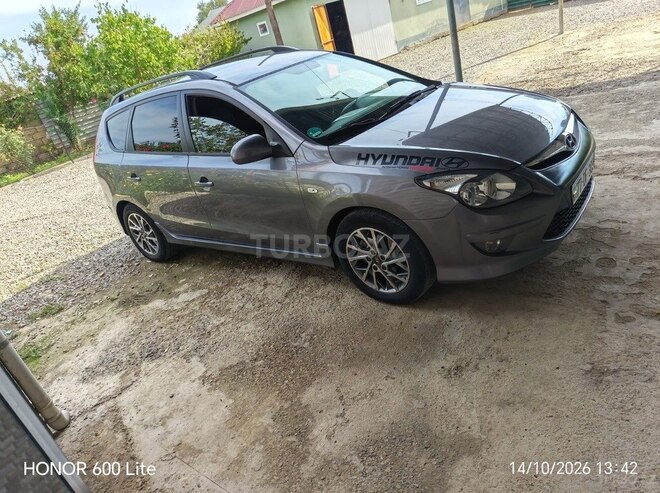 Hyundai i30 2011, 359,797 km - 1.6 л - Biləsuvar