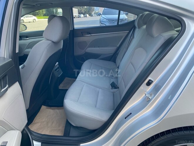 Hyundai Elantra 2017, 136,794 km - 2.0 l - Bakı